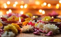 దీపావళి స్పెషల్ : ఆరుబయట దీపాలు ఎందుకు వెలిగిస్తారు..?